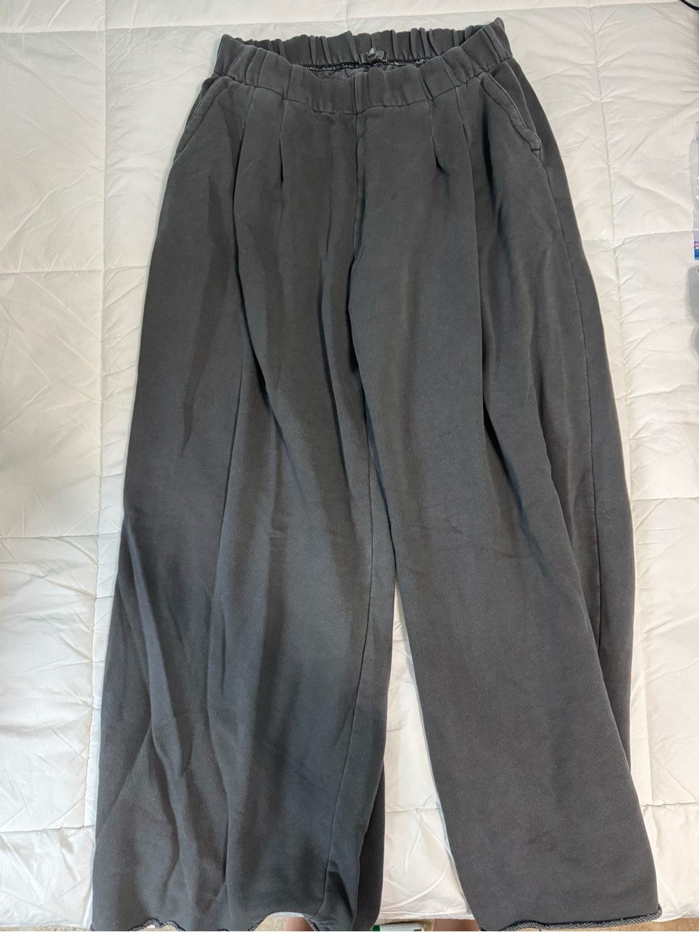 aerie women’s Wide-Leg Relaxed Pants in Charcoal